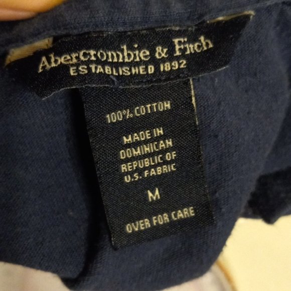 💎4 for$15💎 4oz (217) Abercrombie  & Fitch  spring break crop tee - Picture 2 of 2